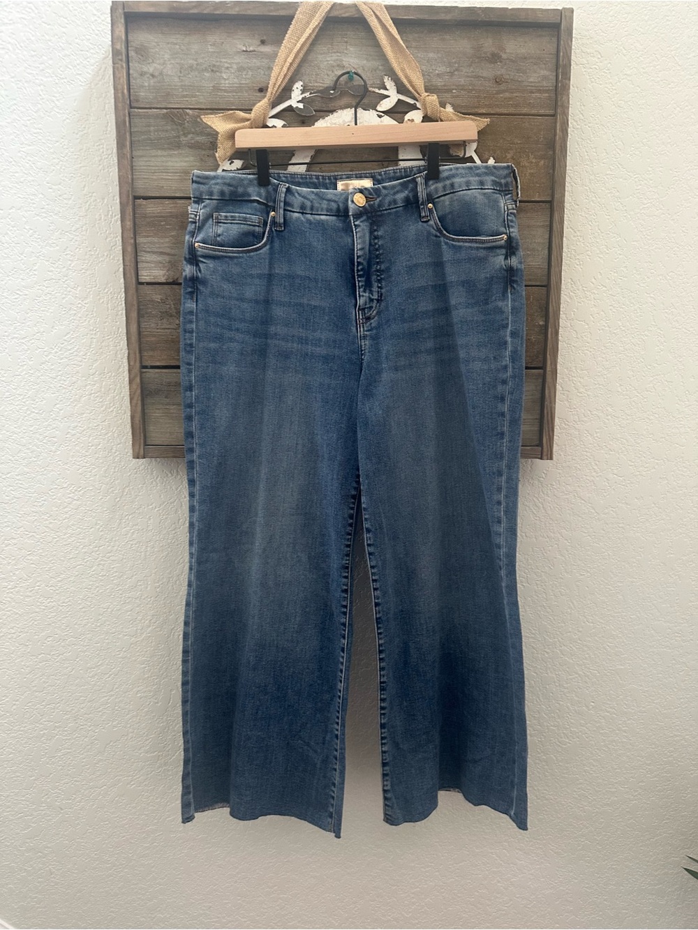 Kut from the Kloth High Rise Meg Classic Blue Wide-Leg Women’s Jeans size 16 NWT